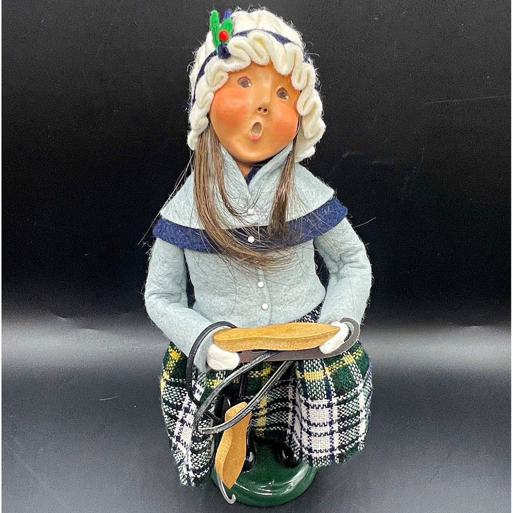 Byers' Choice The Carolers 13" Christmas Girl Figurine 2005 B. Jones Signed